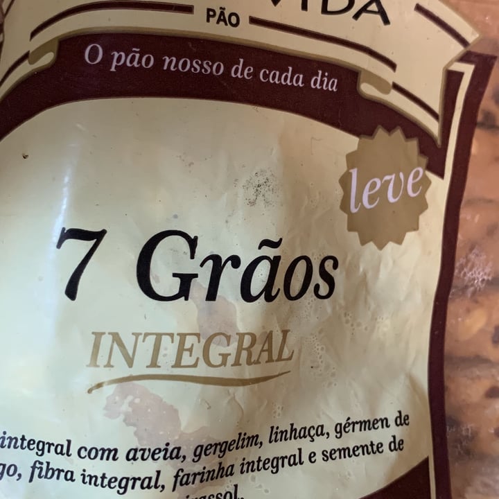 photo of Nutri-Vida Pão de Forma Integral 7 Grãos shared by @vivilima on  29 Apr 2022 - review
