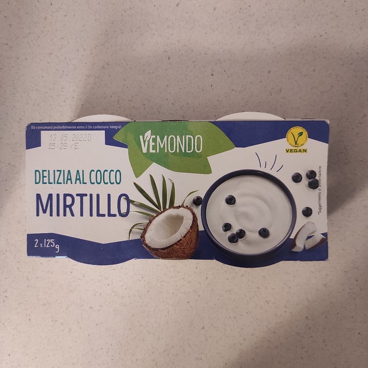 photo of Vemondo Delizia al Cocco Mirtillo shared by @matisvegli on  13 May 2022 - review