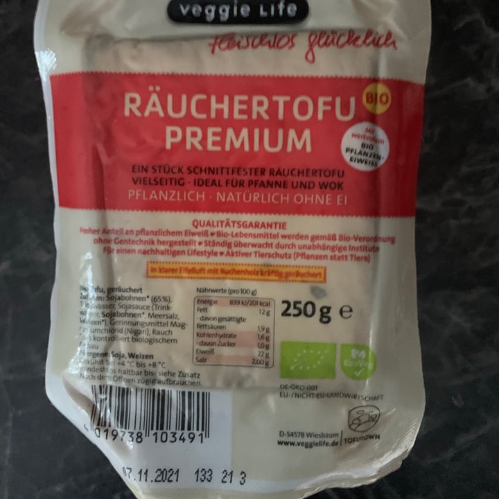 review photo of Veggie life Räuchertofu Premium shared by @balipaws on 04 Jul 2021 - review