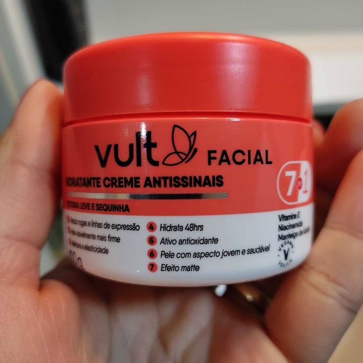 review photo of vult Hidratante Creme Antissinais shared by @alissamayla on 19 Oct 2022 - review