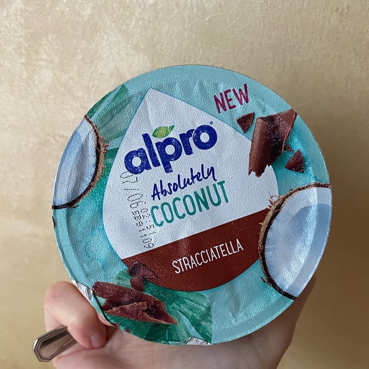 photo of Alpro Absolutely Coconut Stracciatella shared by @sinfobie on  09 May 2022 - review
