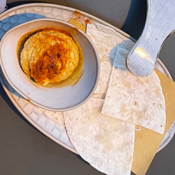 review photo of Robespierre Hummus di Ceci shared by @isibelle on 02 Jun 2022 - review
