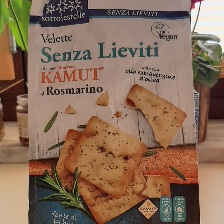 review photo of Sottolestelle Velette senza lieviti di grano khorasan kamut al rosmarino shared by @alix89 on 16 Dec 2021 - review