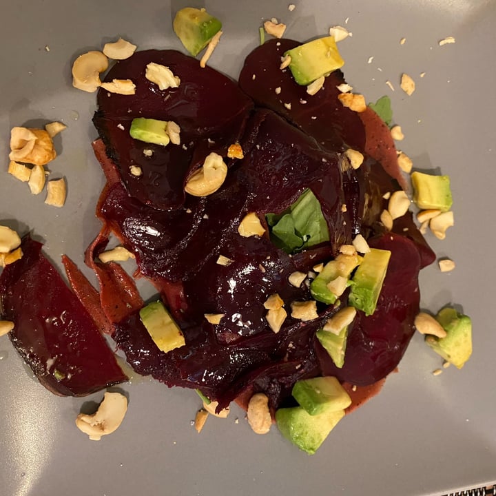 review photo of Ma Va' ? Restaurant Roma Carpaccio of Beetrootr and Rocket salad with Avocado and Mopur shared by @elis04 on 19 Jun 2022 - review