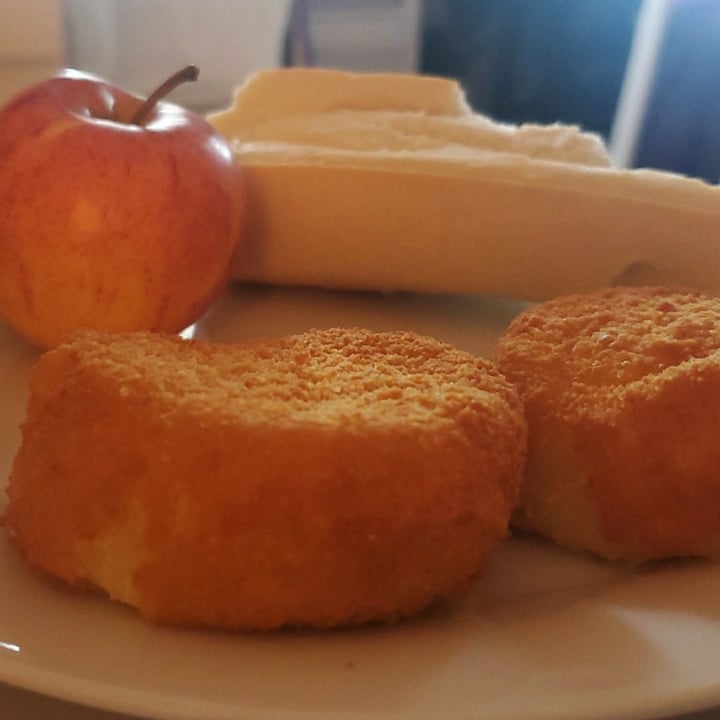 photo of Waitrose 2 breaded baking vegan melts with redcurrant relish shared by @larasworld on  20 Jan 2021 - review