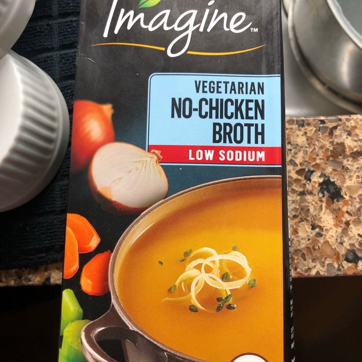 photo of Imagine Foods No chicken broth low sodium shared by @bfly053 on  13 Jun 2021 - review