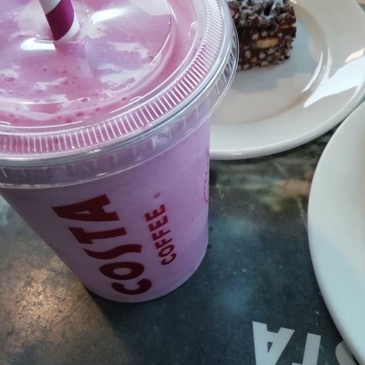 photo of Costa Coffee Pink Chocolate Frappe shared by @pig1et on  05 Jun 2022 - review