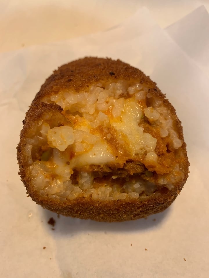 photo of Bar Dolcezza di Cuscunà Temistocle Arancino shared by @mithra on  21 Jan 2020 - review