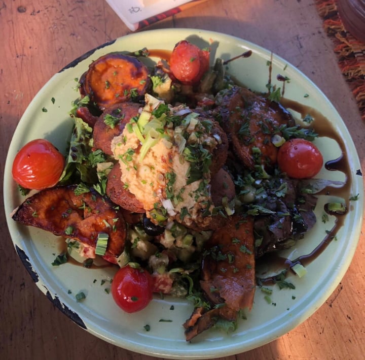 photo of Ohana Cafe Falafel Buddha Bowl shared by @capetownmatt on  01 Sep 2019 - review