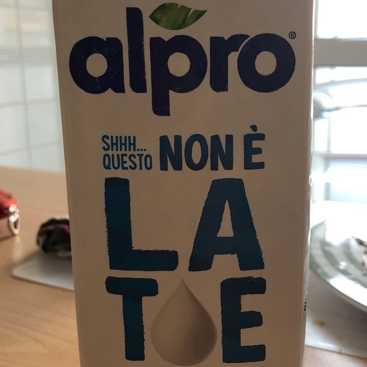photo of Alpro Shhh...Questo Non è Latte (LIGHT) shared by @alemoon on  01 May 2022 - review
