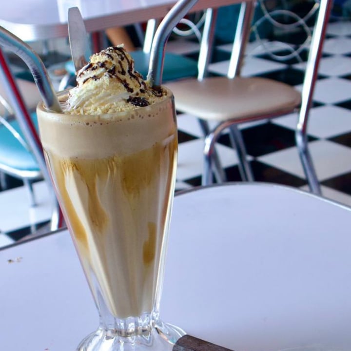 review photo of COMET 984 - 50's Diner Home-made Snickers Milkshake shared by @mayeetavera on 19 Feb 2022 - review