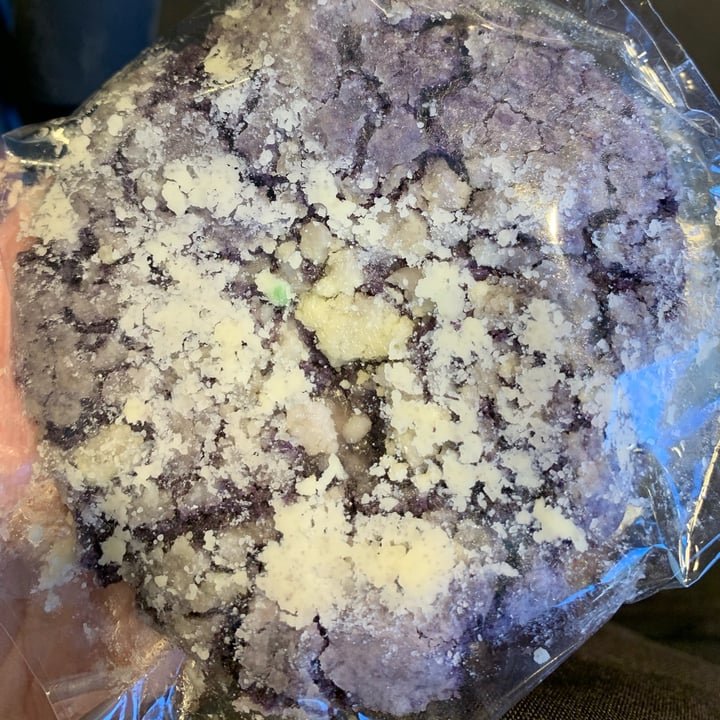 photo of Sipz Vegetarian Fuzion Cafe ube crinkle cookie shared by @veghui on  13 Sep 2022 - review