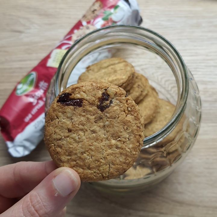 photo of Realforno Biscotti Cereali E Mirtilli Rossi shared by @airaligoesveg on  22 Apr 2022 - review
