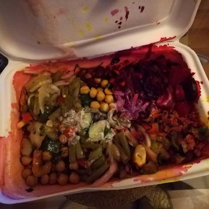 photo of Kiez Vegan Gemischte Salate mittel shared by @mareikeks on  07 Sep 2021 - review