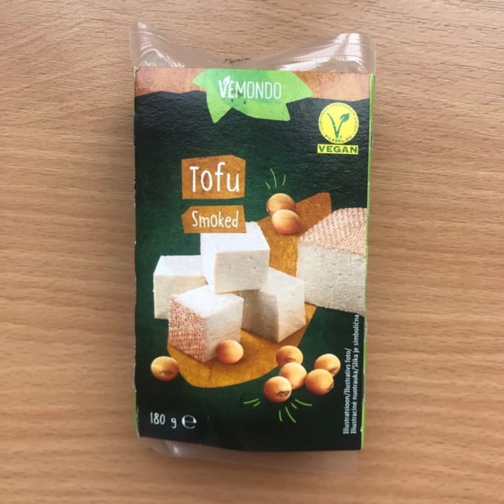 photo of Vemondo Organic tofu smoked shared by @vegancolorfoodm on  10 Sep 2022 - review