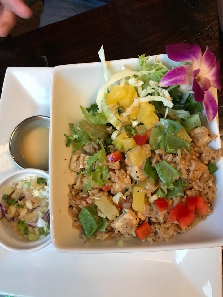 photo of The Tilted Tiki Tropical Tofu Poke Bowl shared by @dianna on  14 Oct 2018 - review