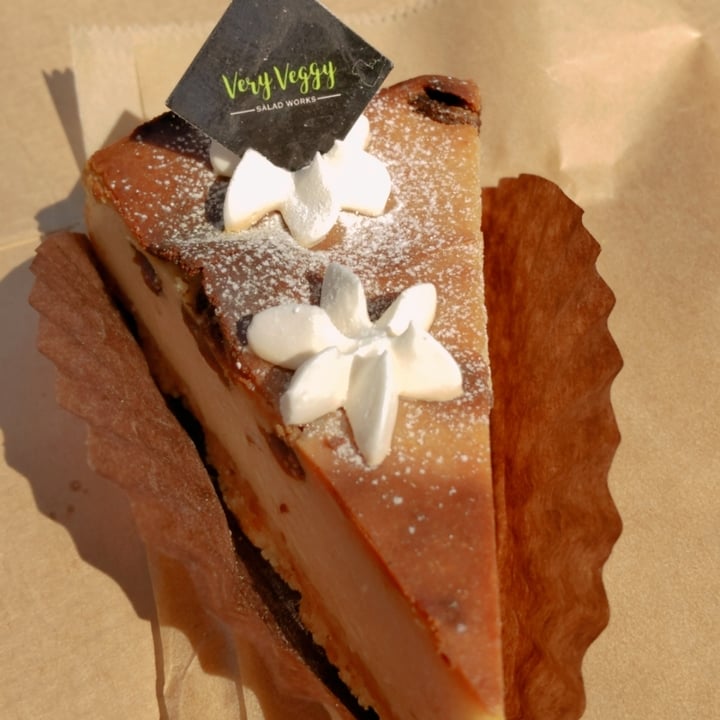 review photo of Very Veggy -SALAD WORKS- Rum raisin cheesecake shared by @totsuki on 06 Mar 2022 - review
