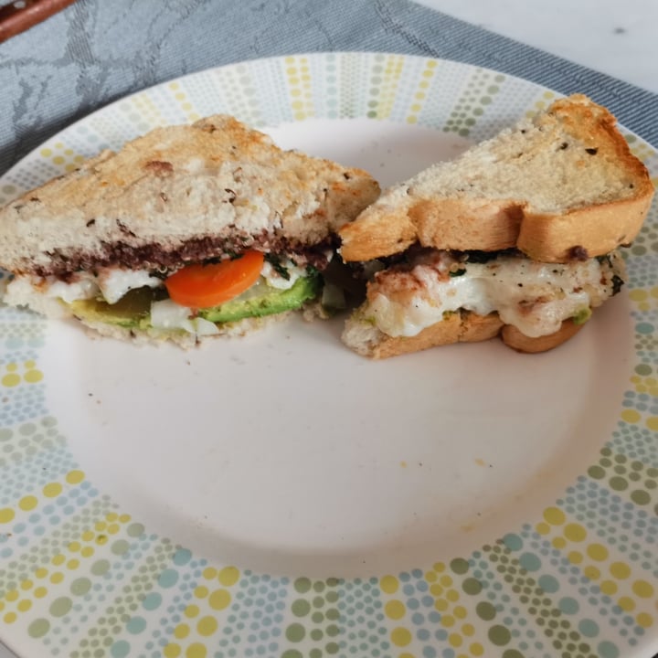 photo of Planet Vegan Mx Queso Mozzarella Bloque shared by @anzengreen on  30 Jan 2021 - review