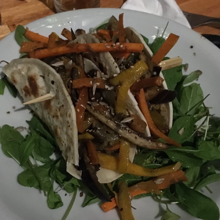 photo of World Beer Fajitas con vegetales salteados shared by @guillenuez on  06 May 2022 - review