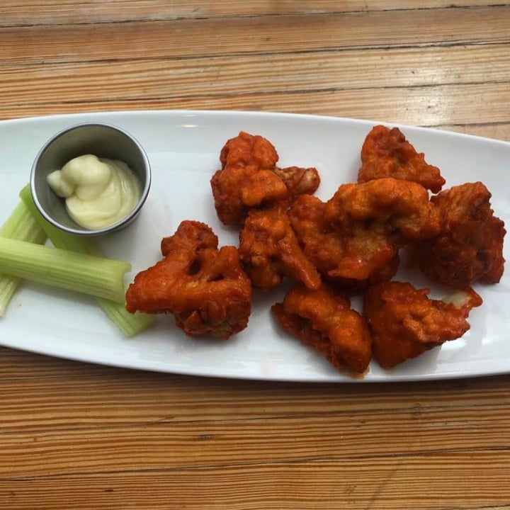 photo of Bravocados Cauliflower wings shared by @veganskaz on  10 Dec 2020 - review