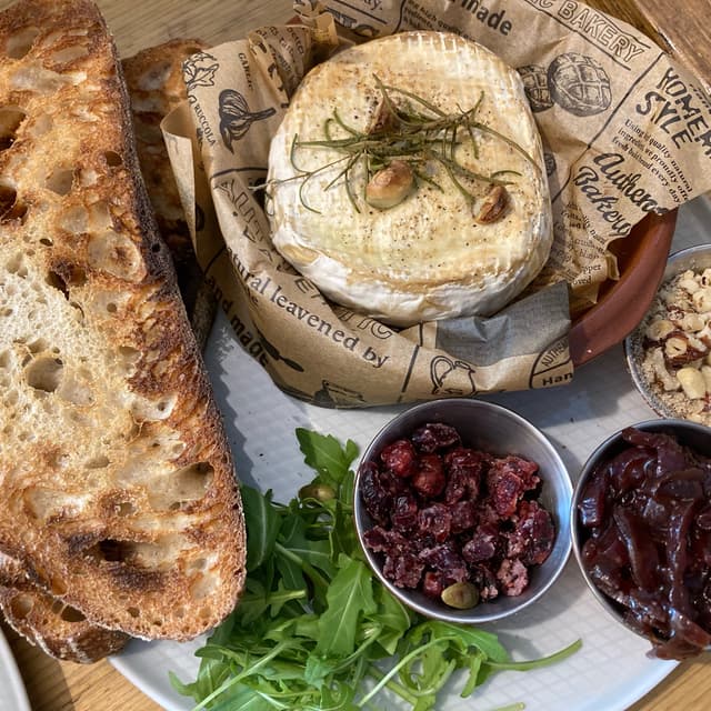 Photo of the dish “Baked Shamembert”