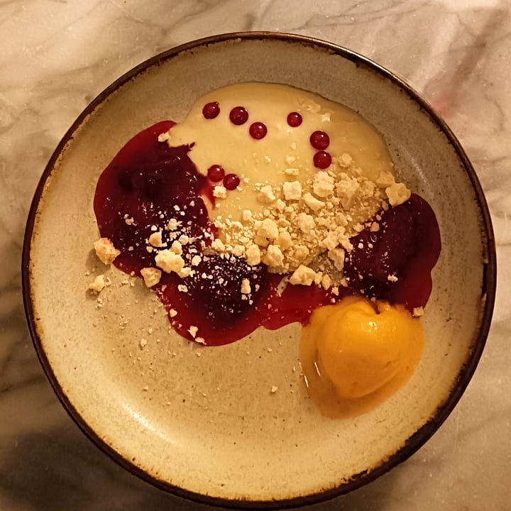 photo of La dispensa di Amelia Susine Rosse Caramellate, Sorbetto Di Mango E Crema Al Ribes shared by @danielagabrielli on  22 Oct 2022 - review