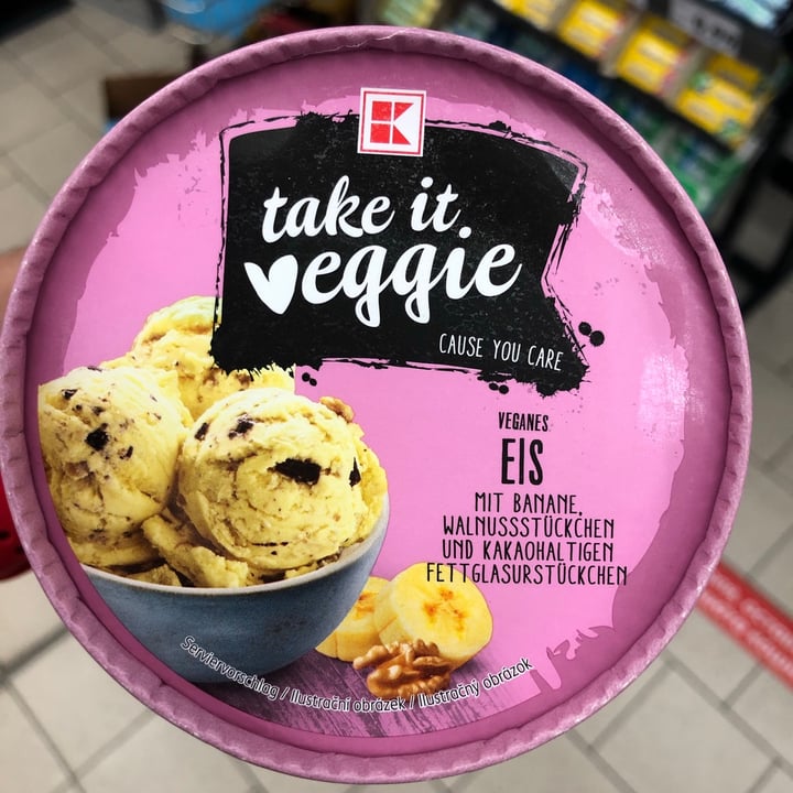 photo of Kaufland Take it Veggie Banana Nuts Ice Cream shared by @bobbyeats on  09 Jun 2021 - review