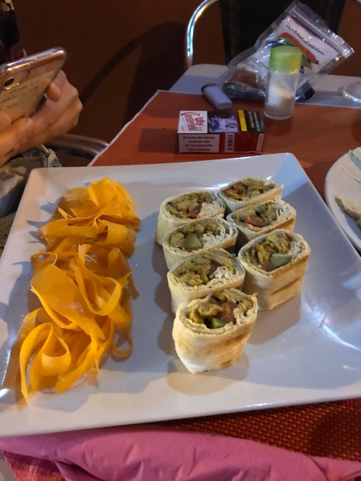 review photo of Vegan-té La Siria Shawarma Rolls shared by @homiwomi on 31 Aug 2019 - review