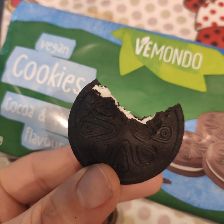photo of Vemondo Vegan Cookies Cocoa & Vanilla Flavour shared by @eleda91 on  26 Mar 2022 - review
