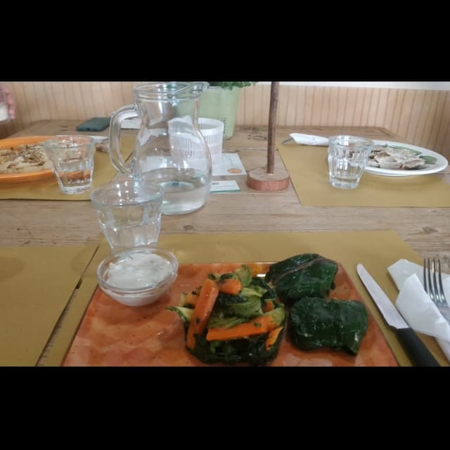 Photo of the dish “Involtini con hummus”