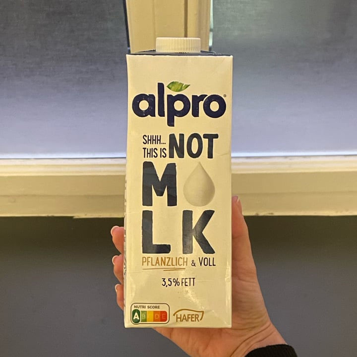 review photo of Alpro This is not milk 3,5% Fett shared by @manelycaro on 20 Nov 2021 - review