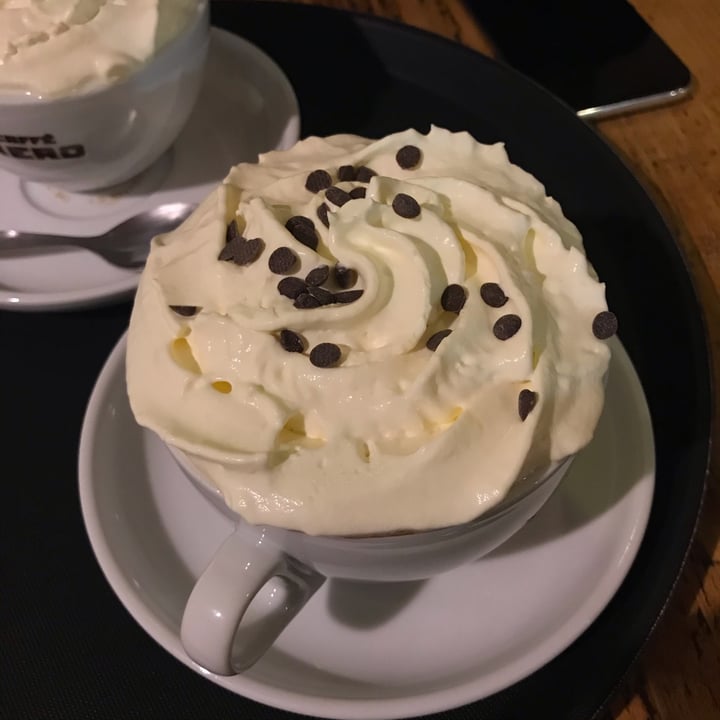 photo of Cafe Nero Mint Choc Hot Chocolate shared by @mollyjane on  23 Nov 2021 - review