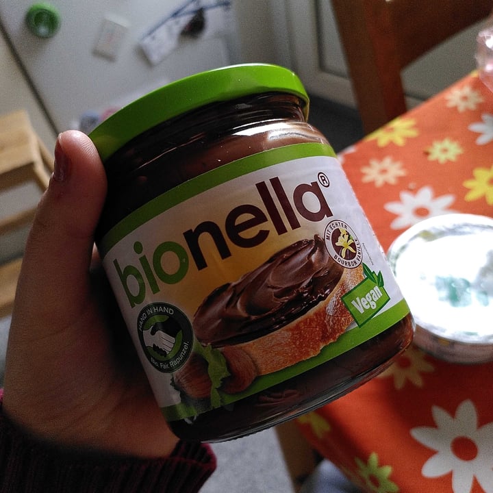review photo of Bionella Bionella Chocolate Spread Nuss-Nougat-Creme shared by @kathalovesturtles on 08 Nov 2022 - review