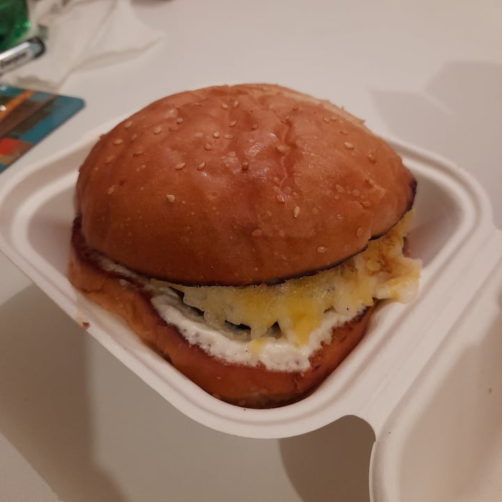 photo of Veginity Cheese Burger shared by @venerableveganvirtue on  05 Mar 2022 - review