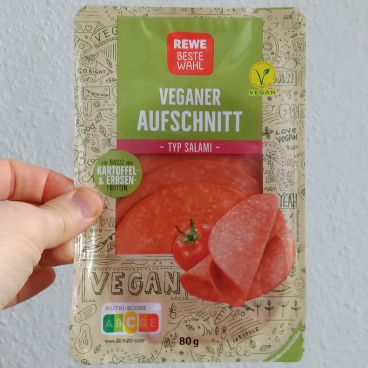 review photo of REWE Beste Wahl Veganer Aufschnitt - Typ Salami shared by @marcosfeminella on 15 Feb 2022 - review