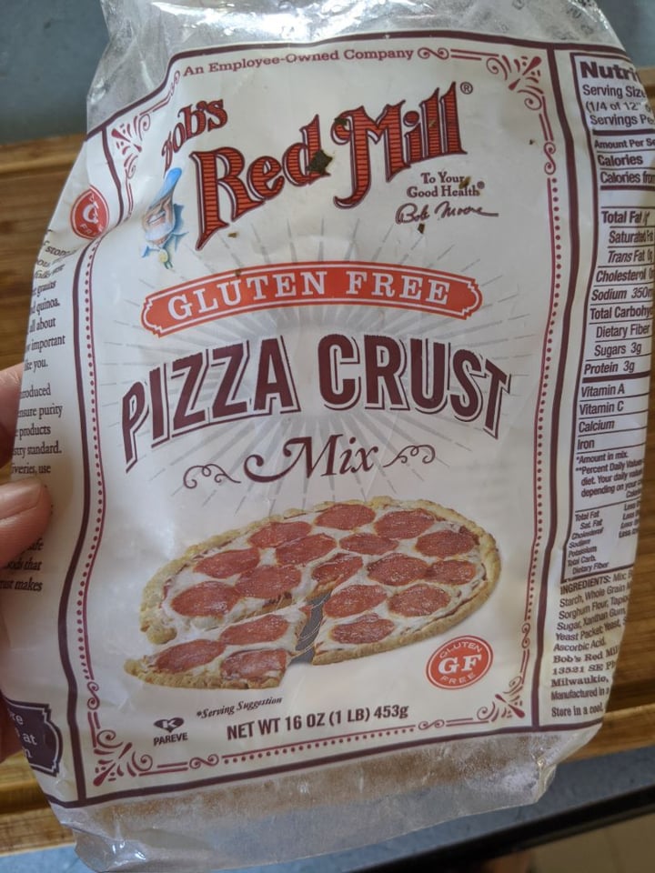photo of Bob's Red Mill GF Pizza Crust Mix shared by @capturedbybrooke on  10 Apr 2020 - review