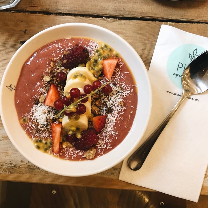 review photo of Pluk Amsterdam, Berenstraat Smoothie Bowl shared by @cesse on 25 Apr 2019 - review