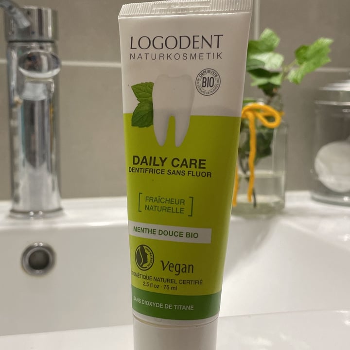 review photo of Logodent Dentifrice A La Menthe shared by @vannsantos on 13 May 2022 - review
