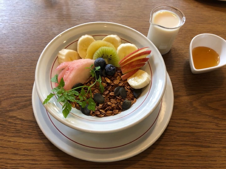 photo of デアストア（darestore） Granola & Drink shared by @stormling on  23 Aug 2019 - review