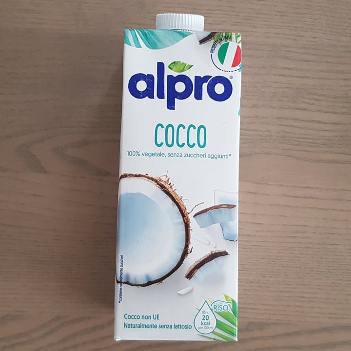 photo of Alpro Bevanda Al Cocco Senza Zuccheri shared by @maxfender on  13 Aug 2022 - review