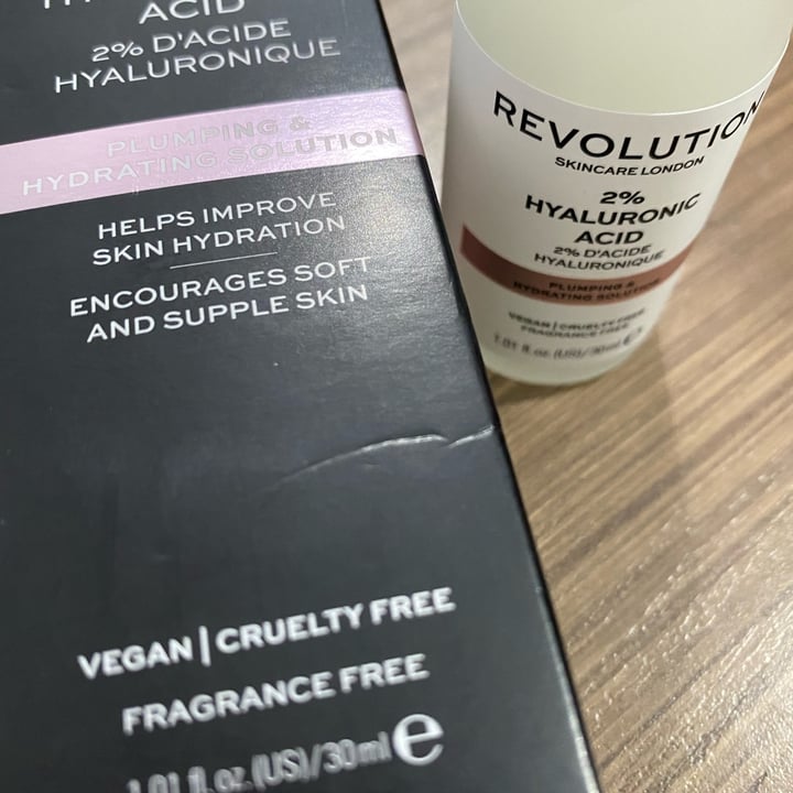 photo of Revolution Beauty Plumping & Hydrating Solution shared by @carolinasternenstaub on  16 Nov 2021 - review