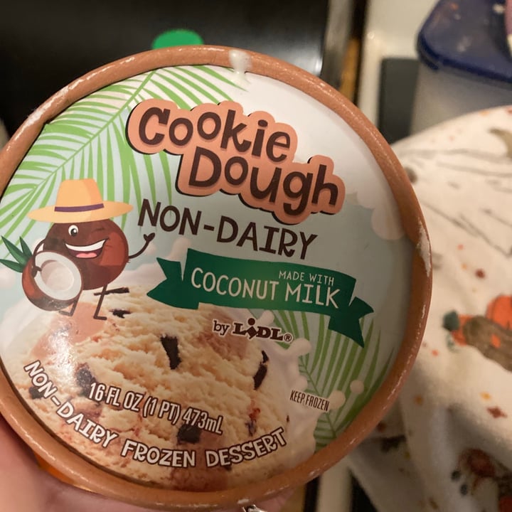 review photo of Vemondo Cookie Dough Non-Dairy Ice Cream shared by @foxleaf on 16 Jan 2021 - review