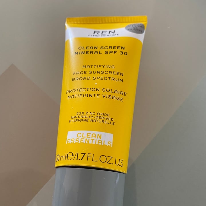 review photo of REN Clean Skincare Clean Screen SFP 30 shared by @cridellavolpe on 25 Apr 2021 - review