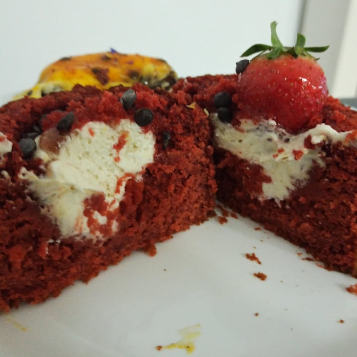 photo of Chök The Chocolate Kitchen Mini Cake Vacka shared by @arantzagates on  23 Sep 2021 - review