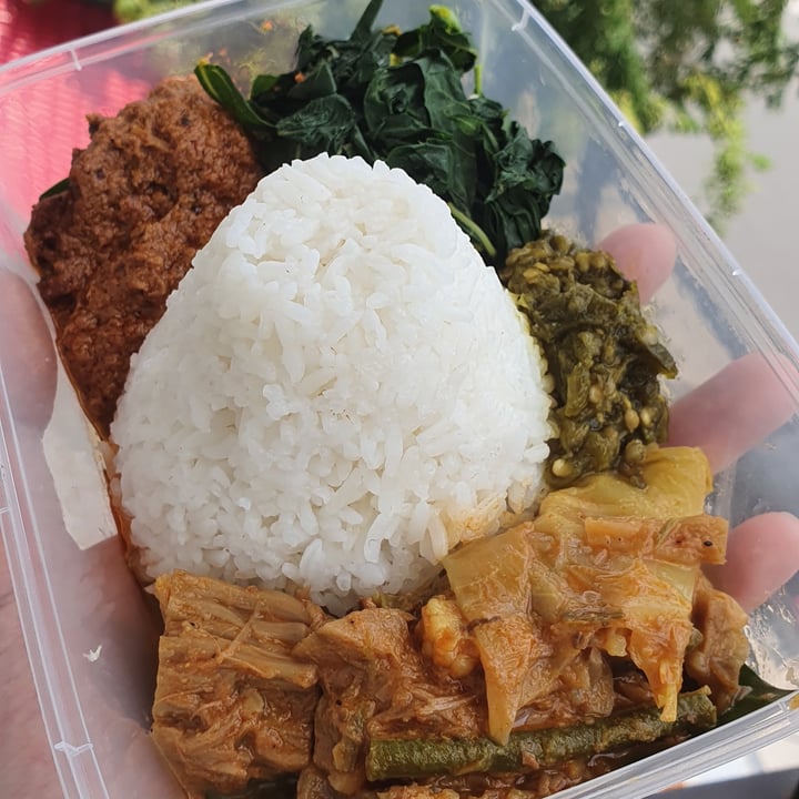 review photo of Pranita Rasa Vegan & Vegetarian Vegan hotdogs, Burger, Nasi Padang shared by @vganrabbit on 23 Jun 2020 - review