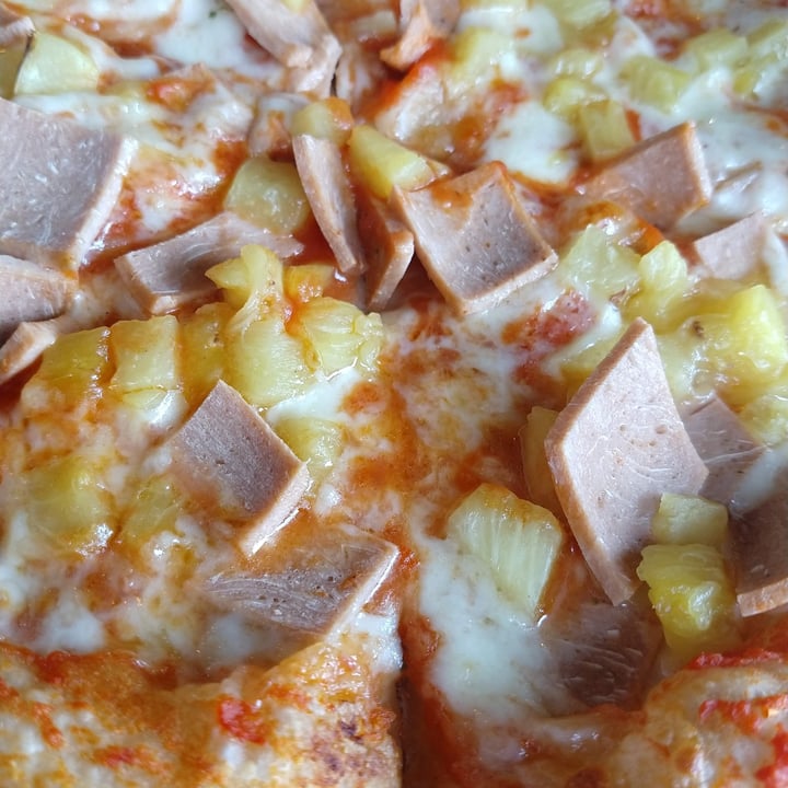 photo of Hervíboro Cocina Vegana Pizza hawaiana shared by @mariospinac on  03 Nov 2020 - review
