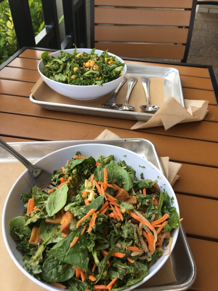 review photo of CoreLife Eatery Sriracha Ginger Tofu & Ancient Grains Bowl shared by @veganbee on 13 Sep 2019 - review