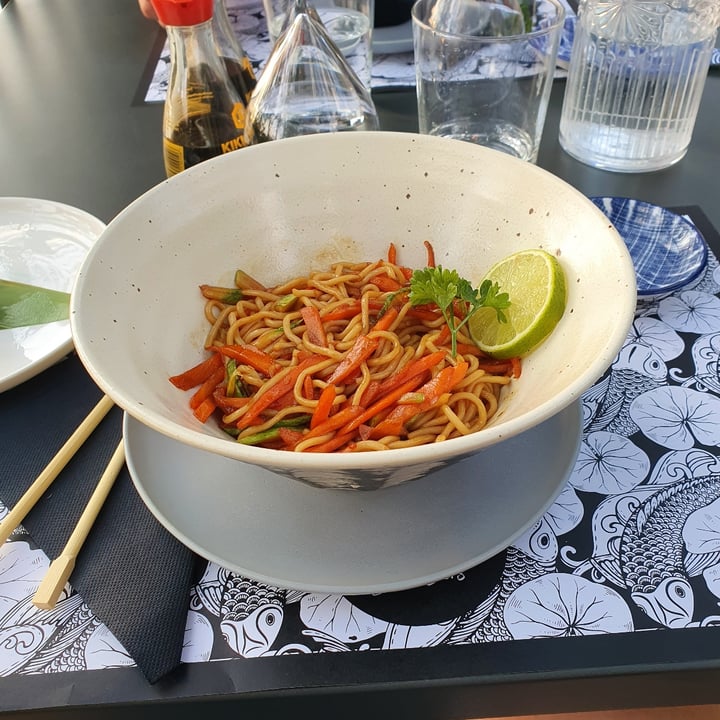 review photo of Edgar Sushi Bar - Uramakeria yokisoba veggy shared by @giulipruli on 25 Jul 2022 - review