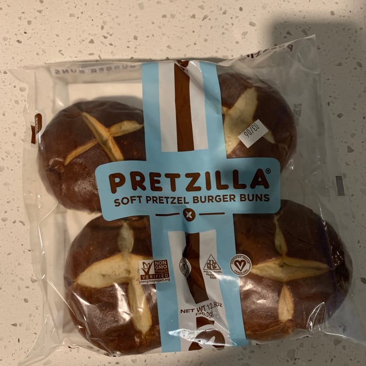 review photo of Pretzilla Burger Buns shared by @aliciaveganrose on 27 Feb 2022 - review
