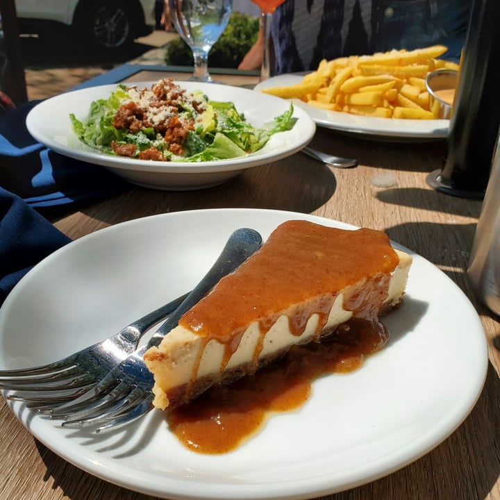 photo of The Cider Press Café Salted Caramel Cheesecake shared by @emilypaulsen on  21 Mar 2021 - review